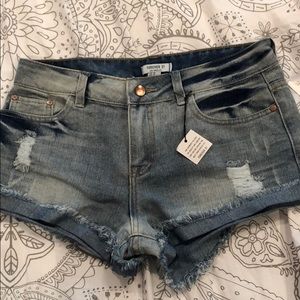 Forever 21 denim medium-wash shorts. never worn